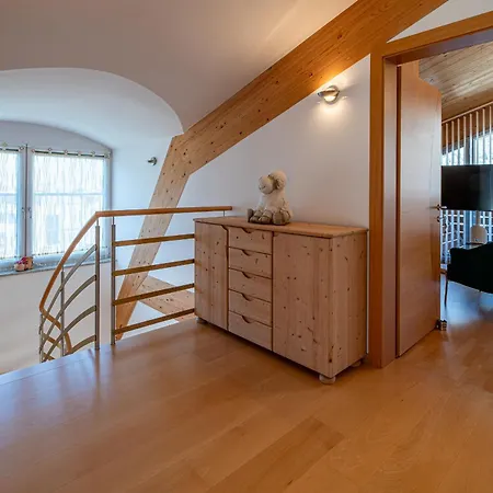 Penthouse Jasmin *